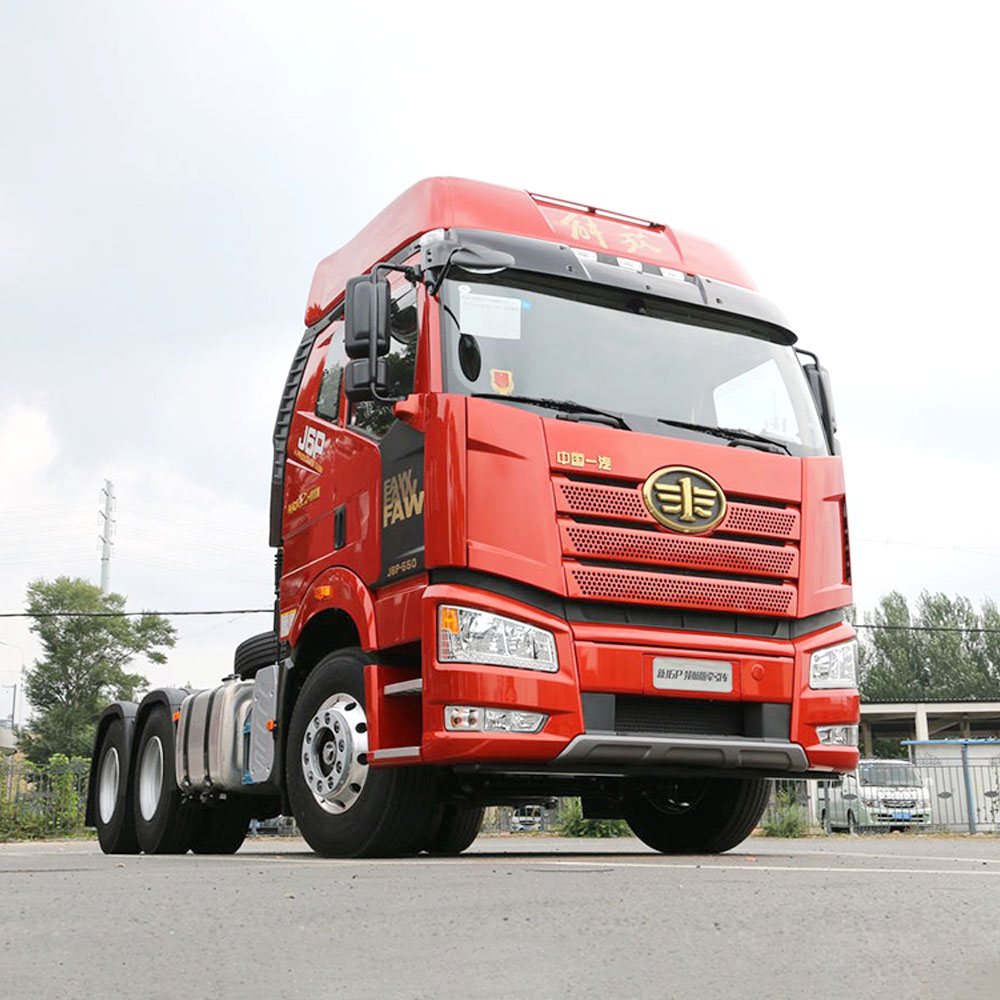 شاحنة جرار FAW J6P بقوة 550 حصان بنظام دفع 6×4