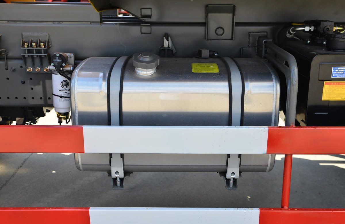 HOWO TX dump truck fuel tank designed for long distance operation