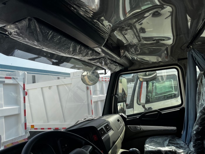 HOWO NX 380HP dump truck cabin exterior modern design