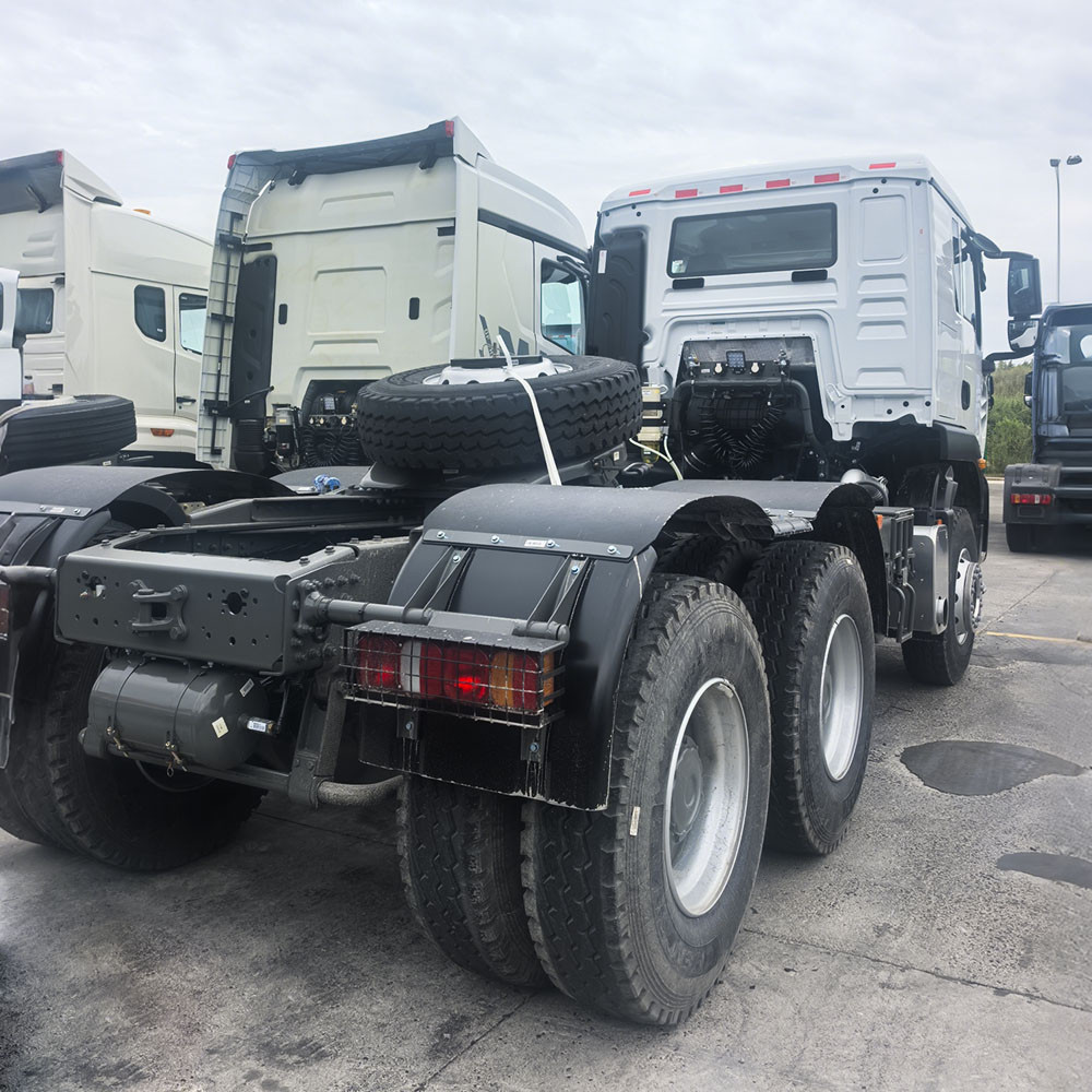 HOWO TX400HP 6x4 tractor truck rear view