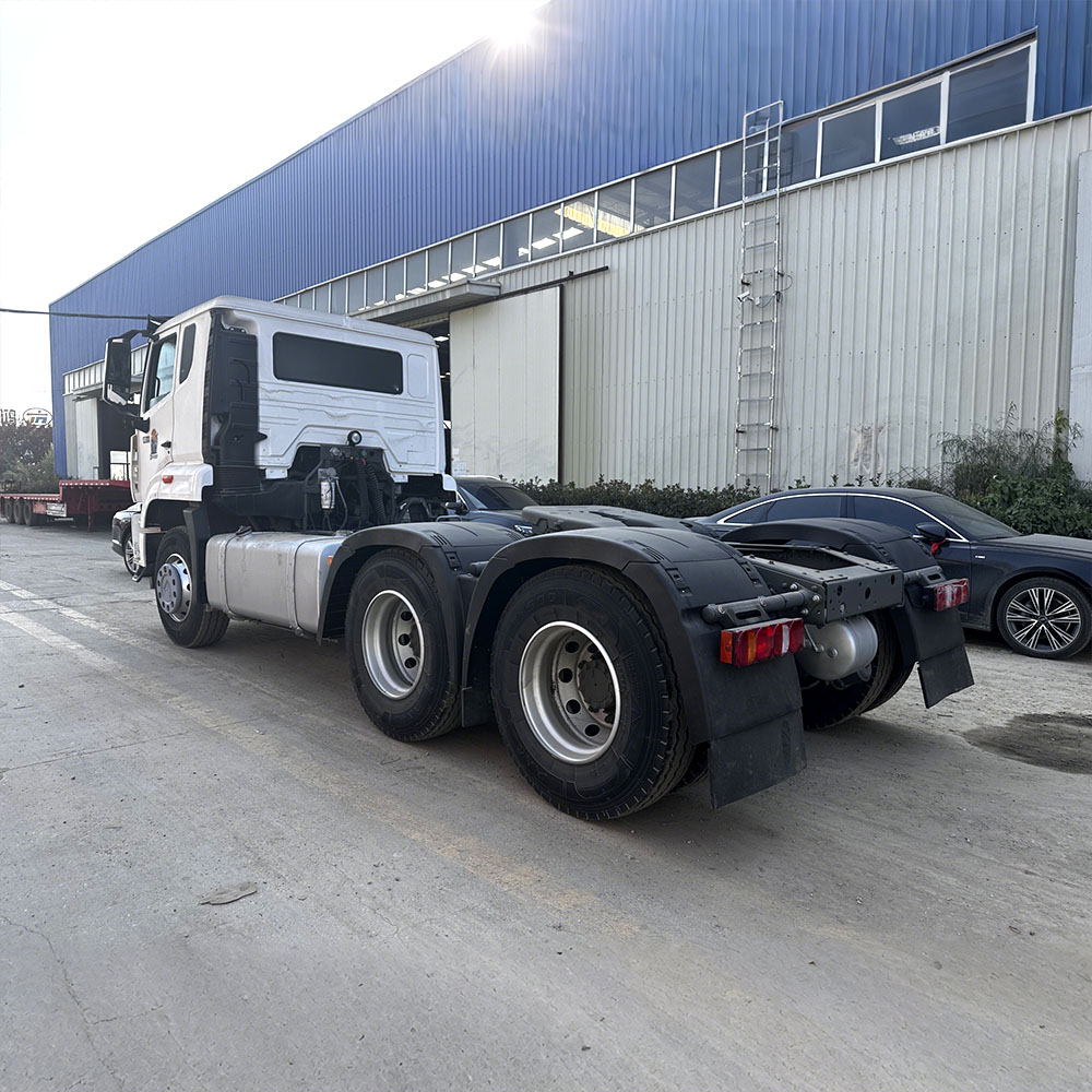 Camion tracteur HOWO NX 6×4 400HP