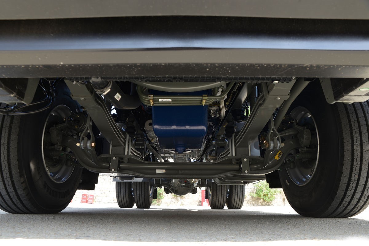 HOWO TX 400HP 4x2 tractor truck chassis showing reinforced frame and axles for heavy-duty transport