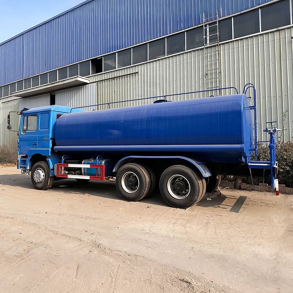 Camion-citerne Shacman F3000 6x4 de 380 ch
