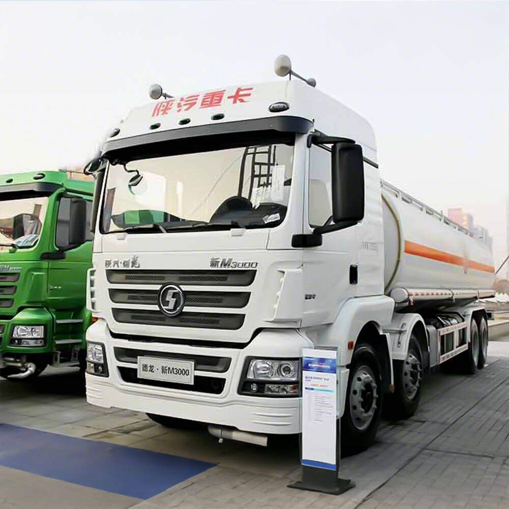 Camion-citerne Shacman M3000 8×4