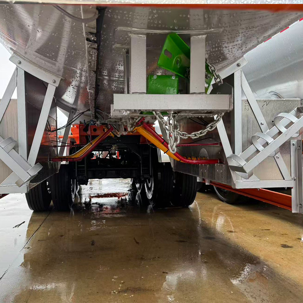 3 axle 56m³ LPG transport tanker trailer axle and suspension detail designed for heavy load gas transport