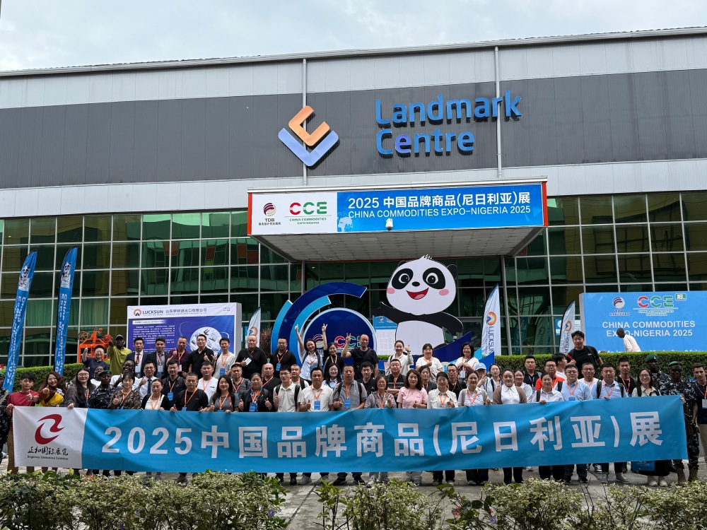 Pourquoi les clients africains choisissent ZW Group à l'exposition de Lagos pour les camions et remorques