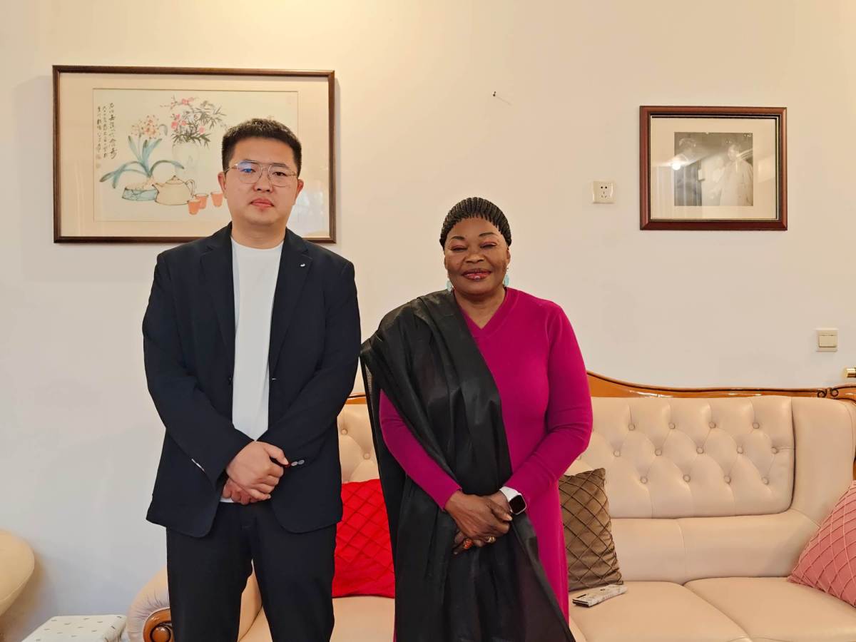ZW Group Chairman Ivan Sun (Sun Yongchang) and the Guinea Ambassador during a strategic meeting in Beijing discussing industrial cooperation