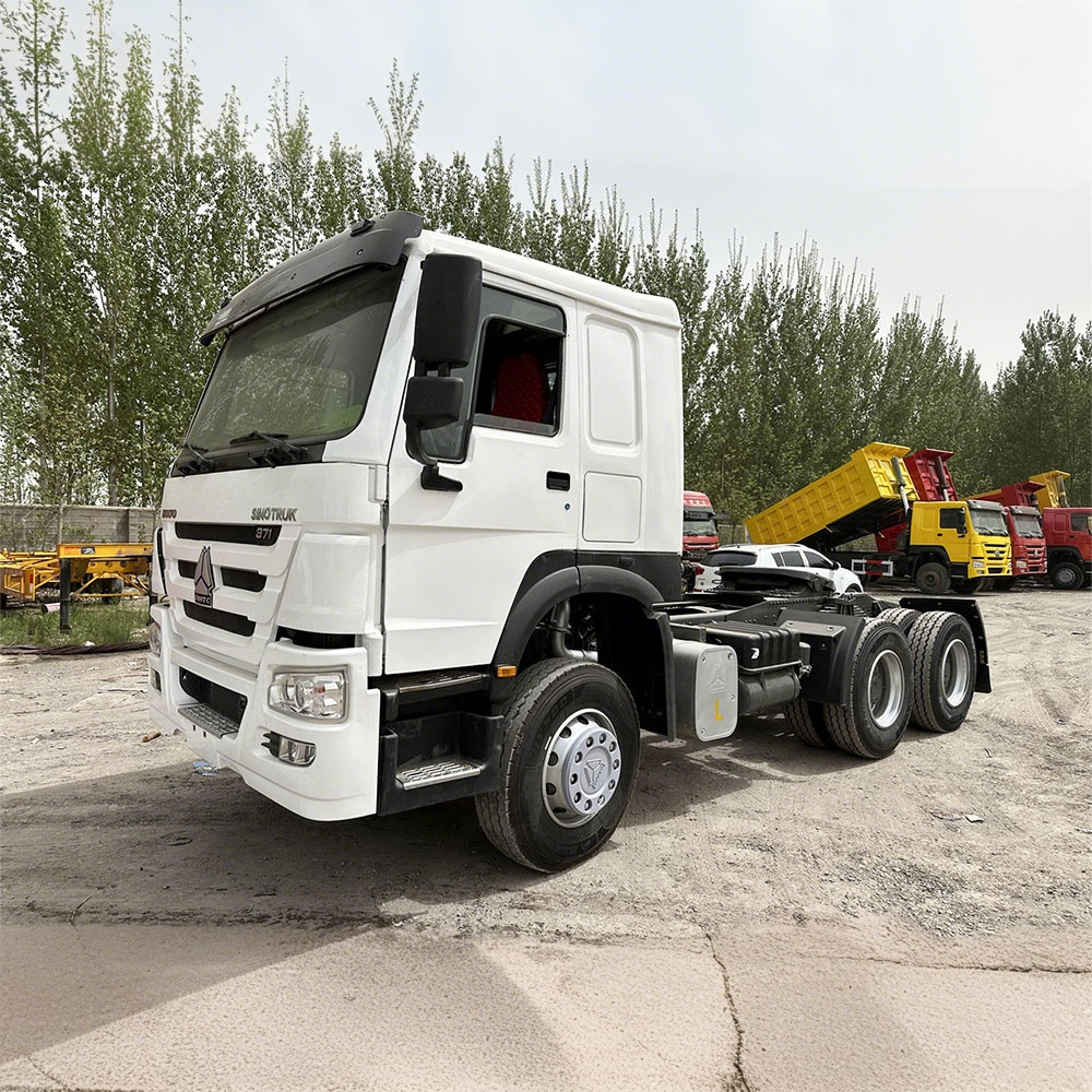 Caminhão Trator HOWO 371HP 6×4