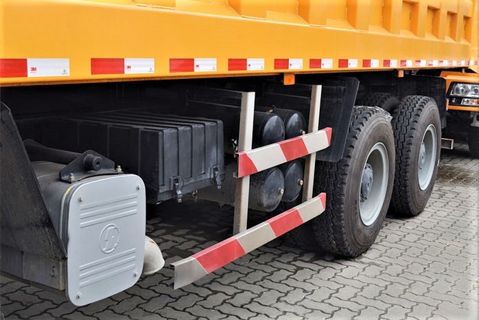 Shacman F3000 8x4 400HP dump truck