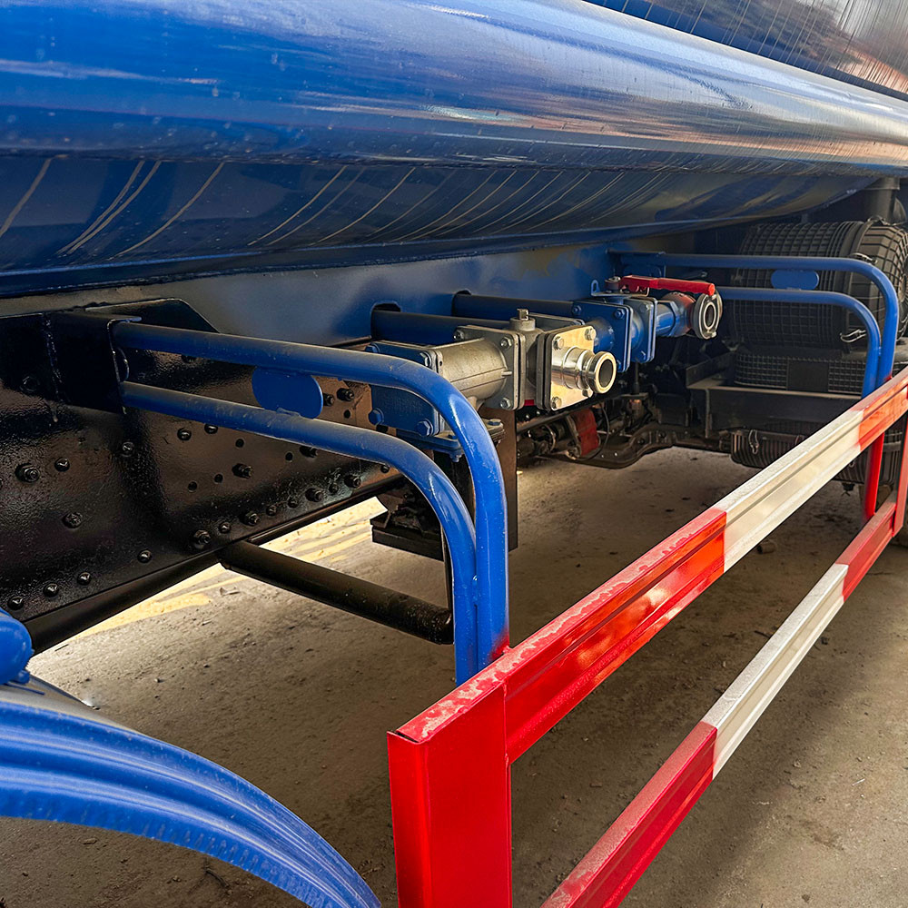 Shacman F3000 6x4 heavy duty water tanker truck