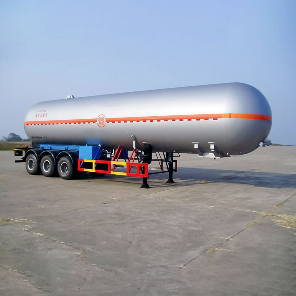 Propylene LPG tanker truck trailer side view showing pressurized tank and suspension system