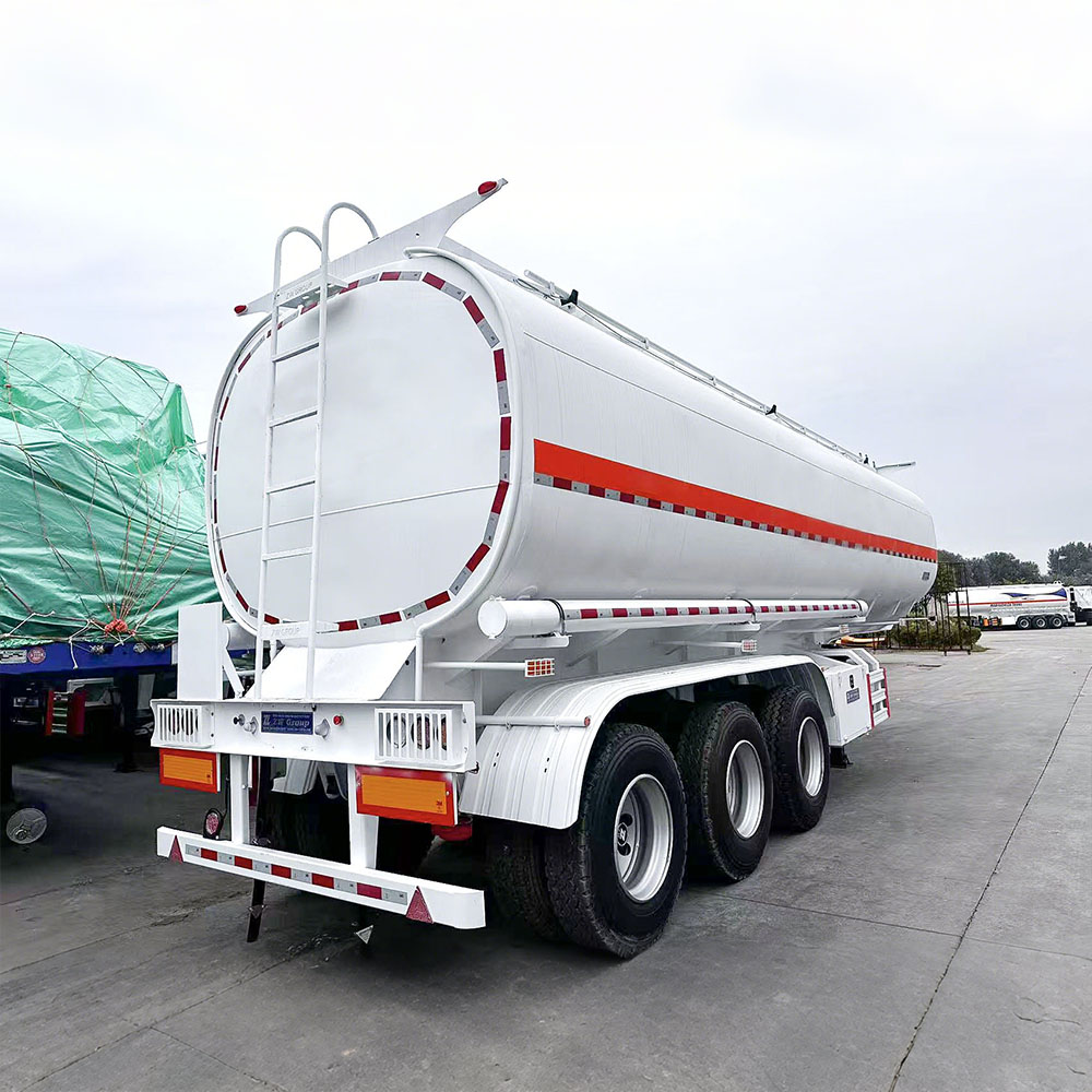 Semi-reboque Tanque de Combustível de Aço Carbono com 3 Eixos