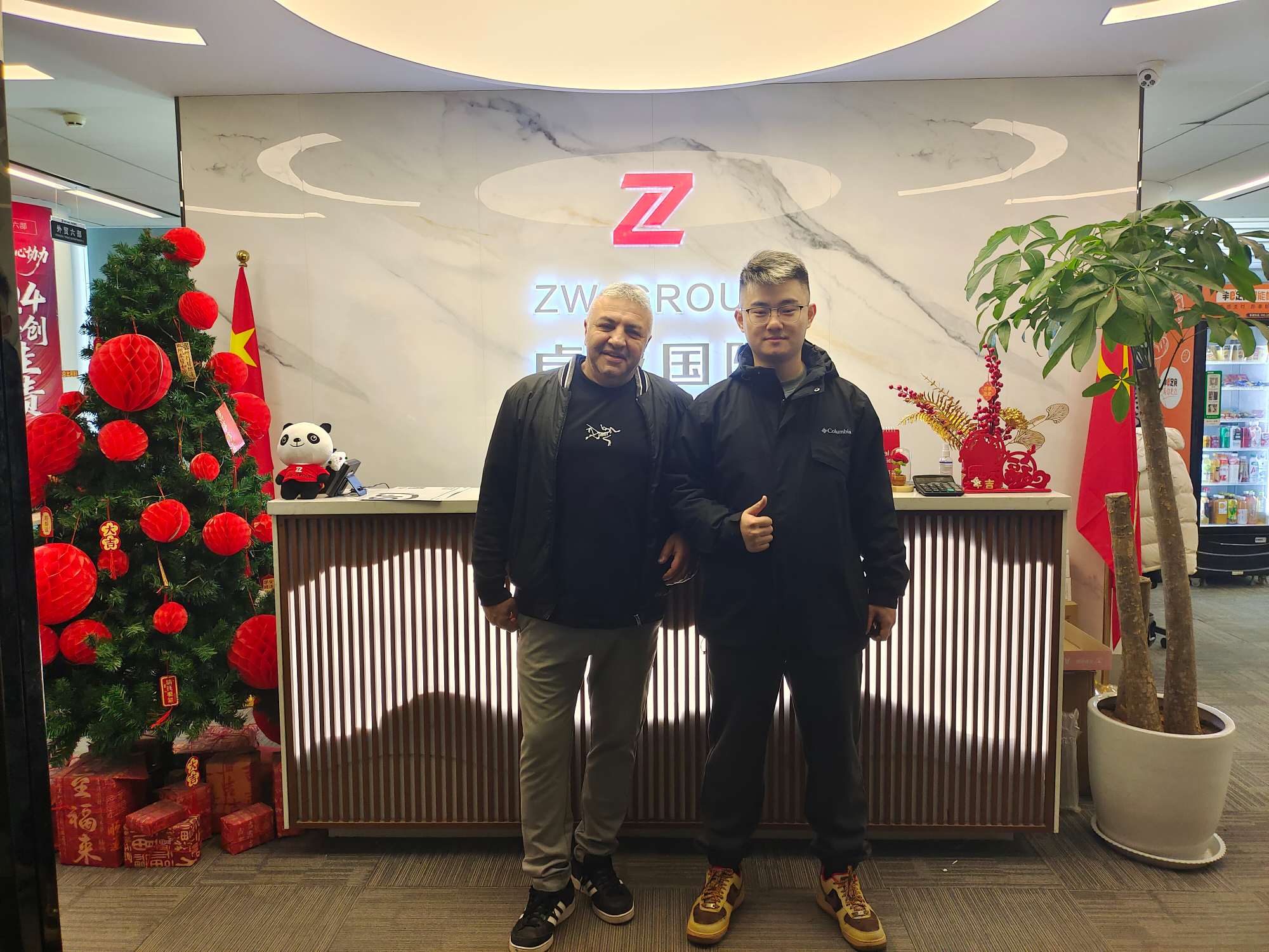 Por que os clientes do Líbano estão encomendando caminhões Beiben e reboques lowbed?