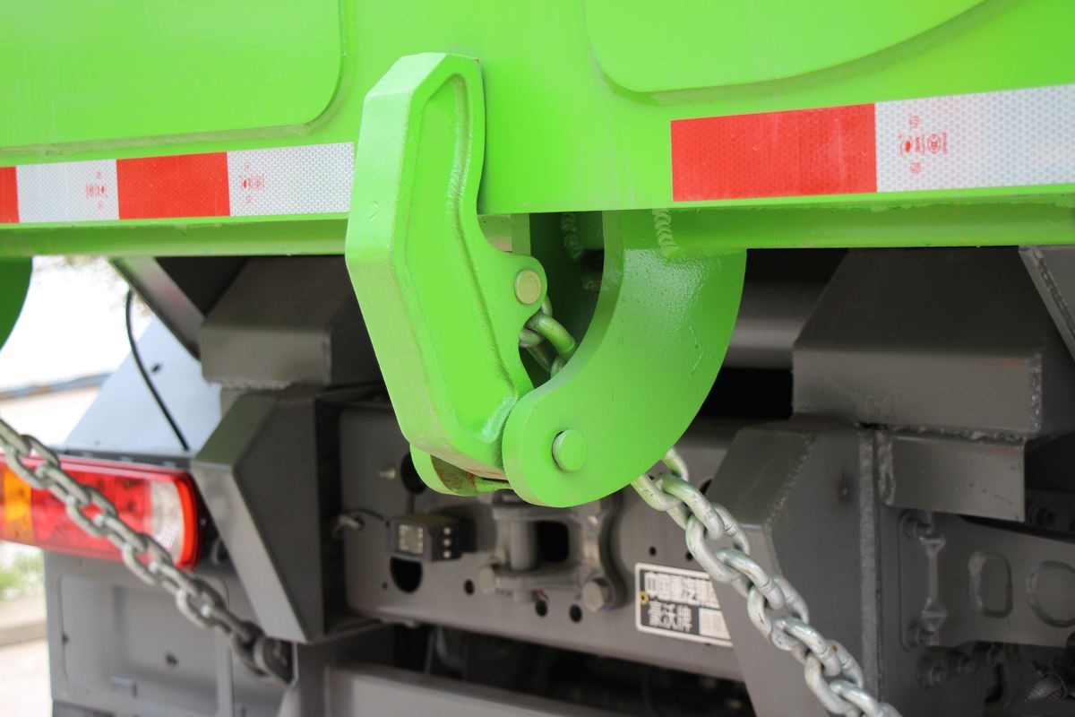 HOWO TX 460HP 8x4 dump truck 