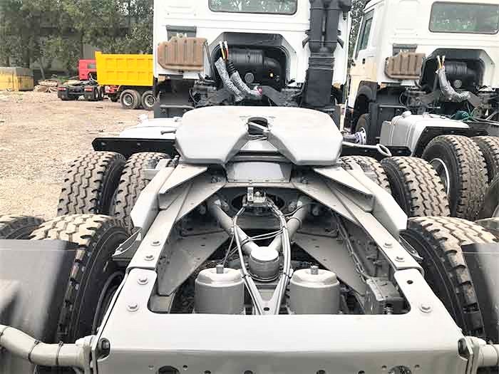 Howo 420HP 6×4 Tractor Truck