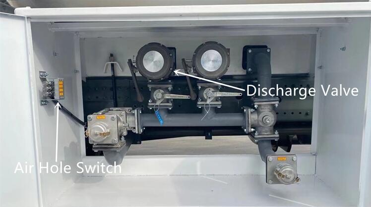 HOWO 8x4 fuel tank truck