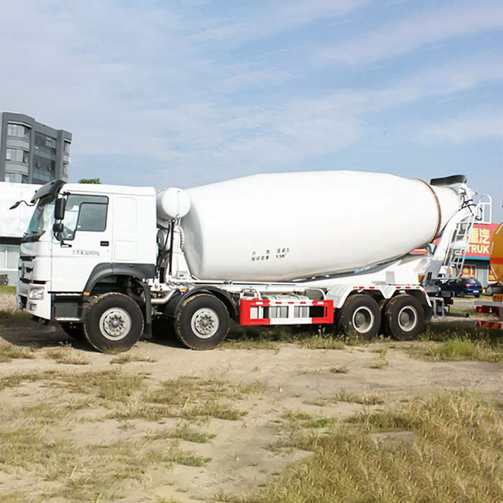 Camión mezclador de concreto Howo 380HP 8×4 para construcción