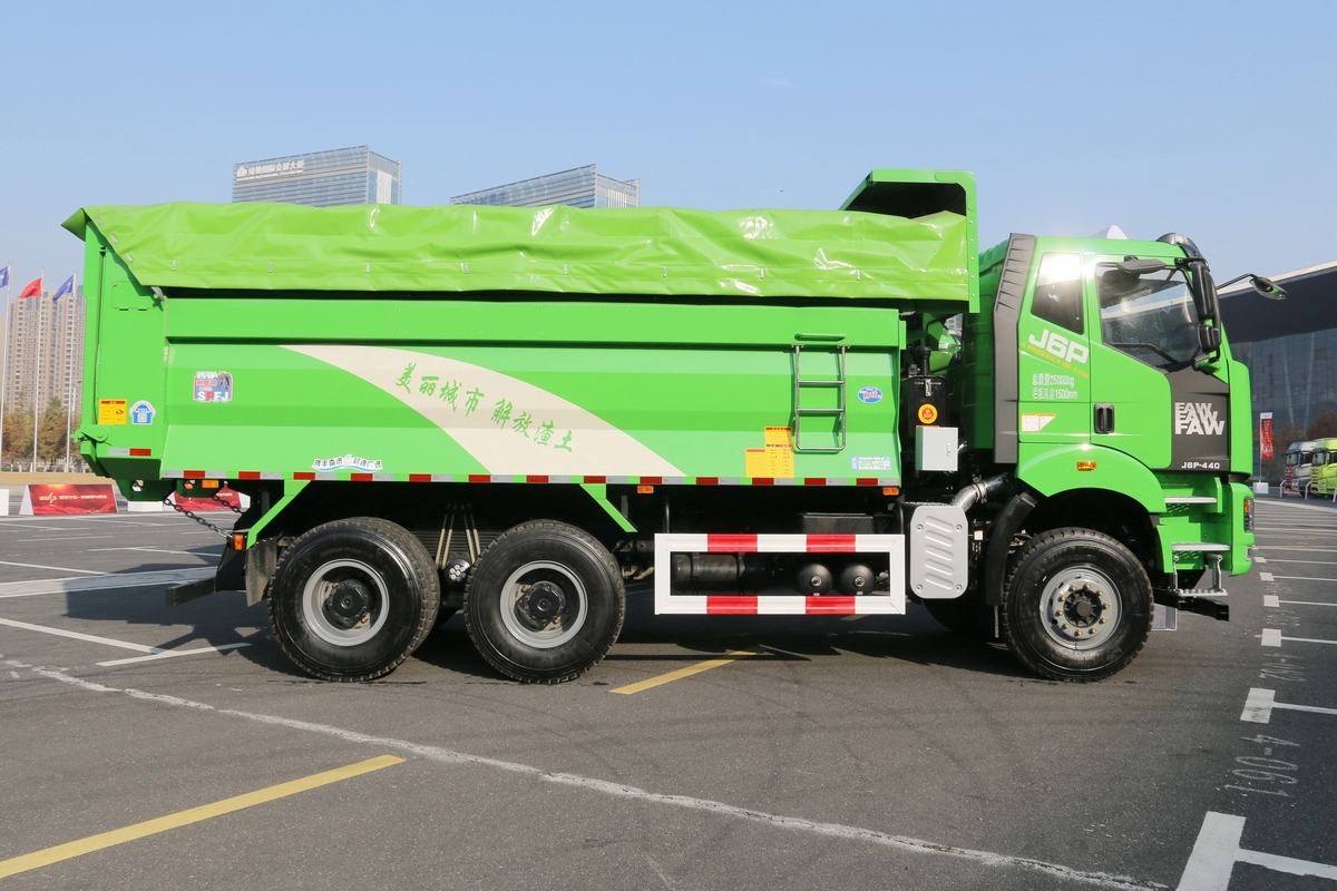 FAW J6P 6×4 dump truck side view showing large capacity dump body and chassis structure