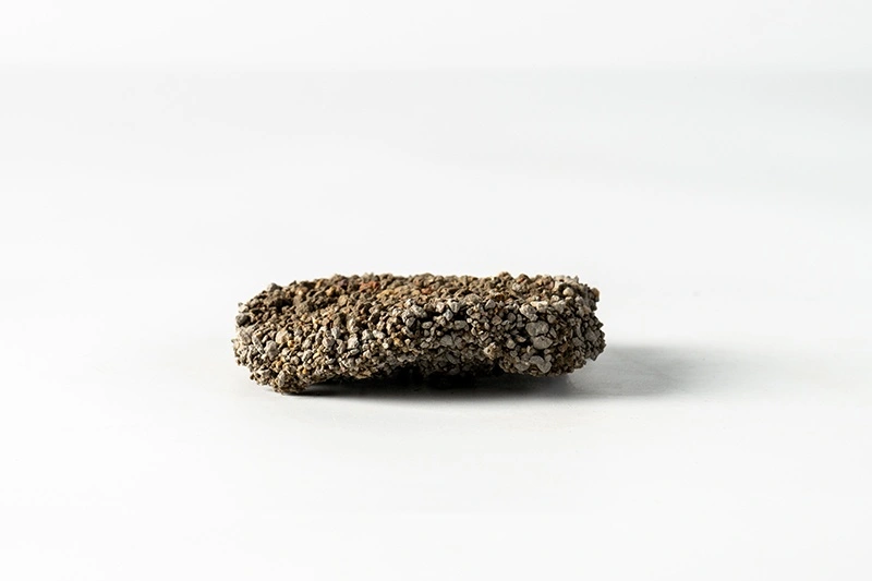 Bentonite ore cat litter OEM
