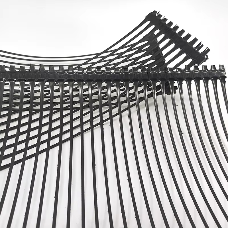Unidirectional polyester geogrid