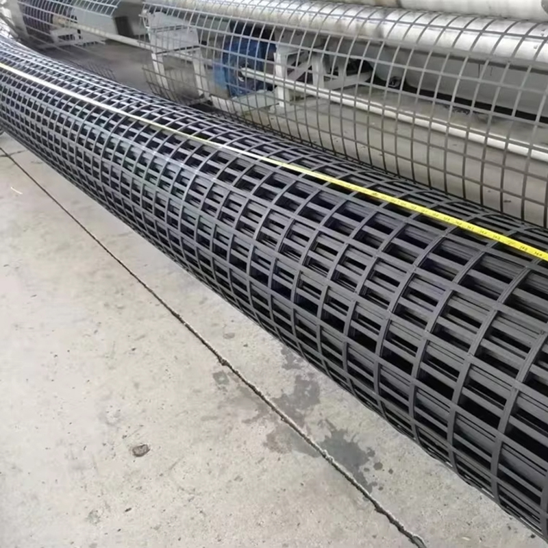 High-strength steel-plastic geogrid