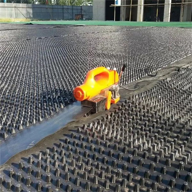 Hot wedge welding machine