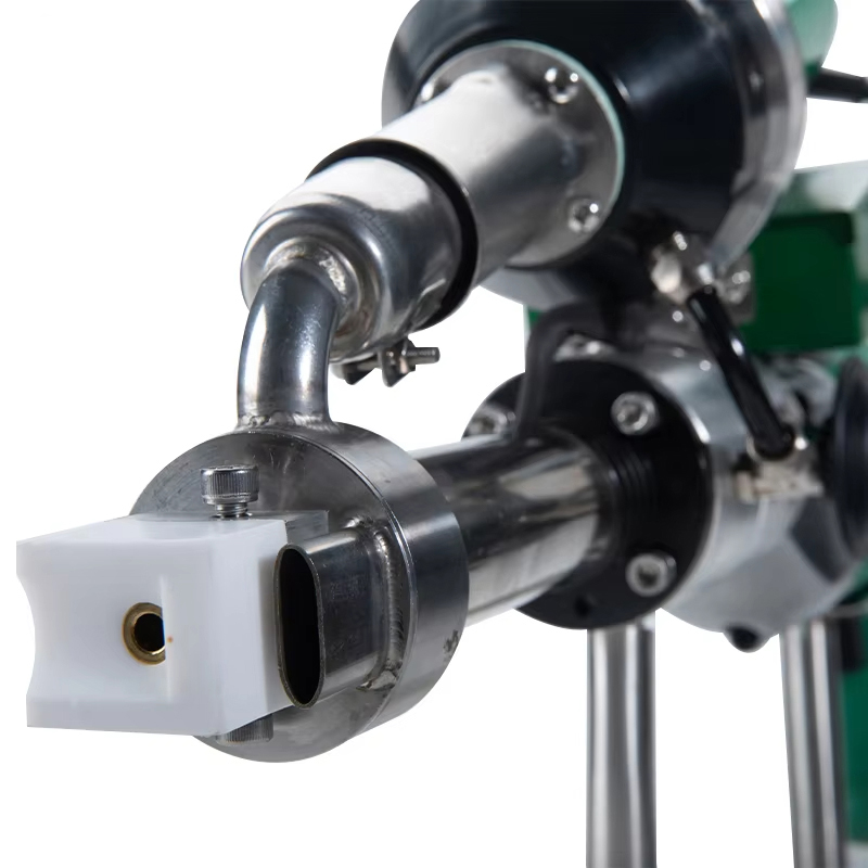 Extrusion welding gun