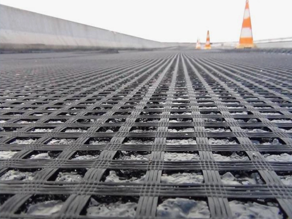 The proper use of geogrids can reduce the cost of later maintenance in engineering projects