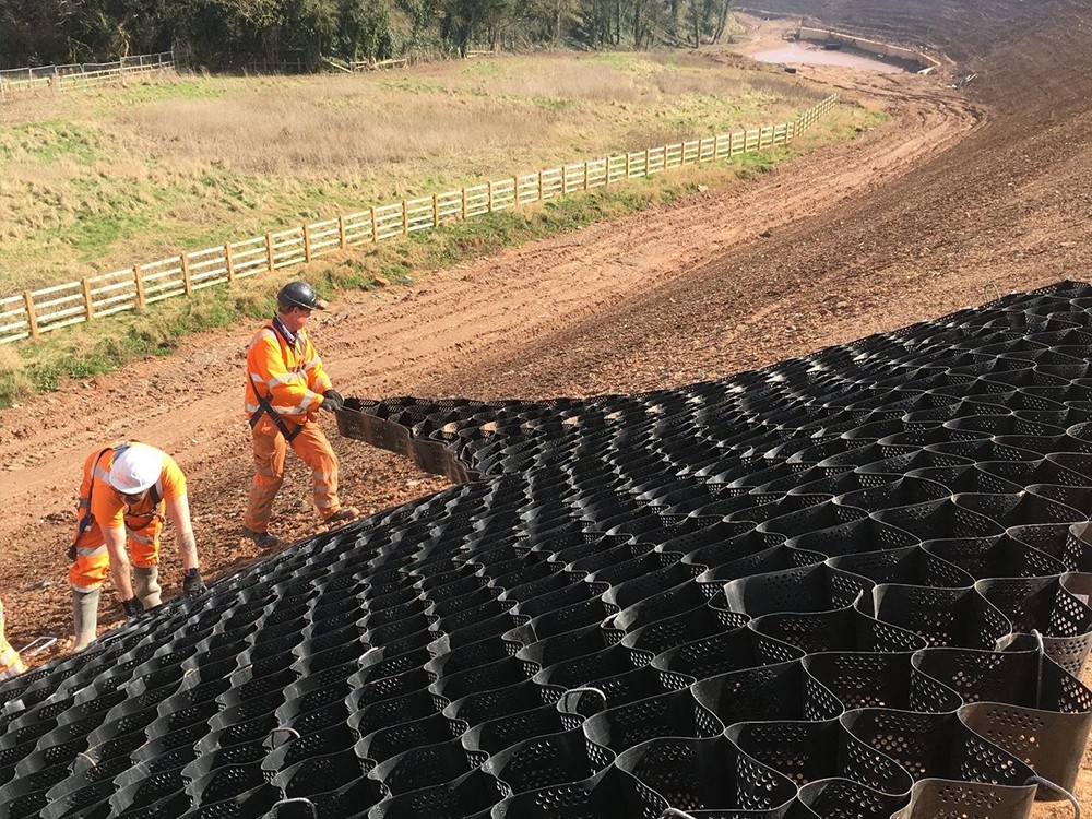 Geocells Aid Desert Protection, Effectively Achieving Windbreak and Sand Fixation