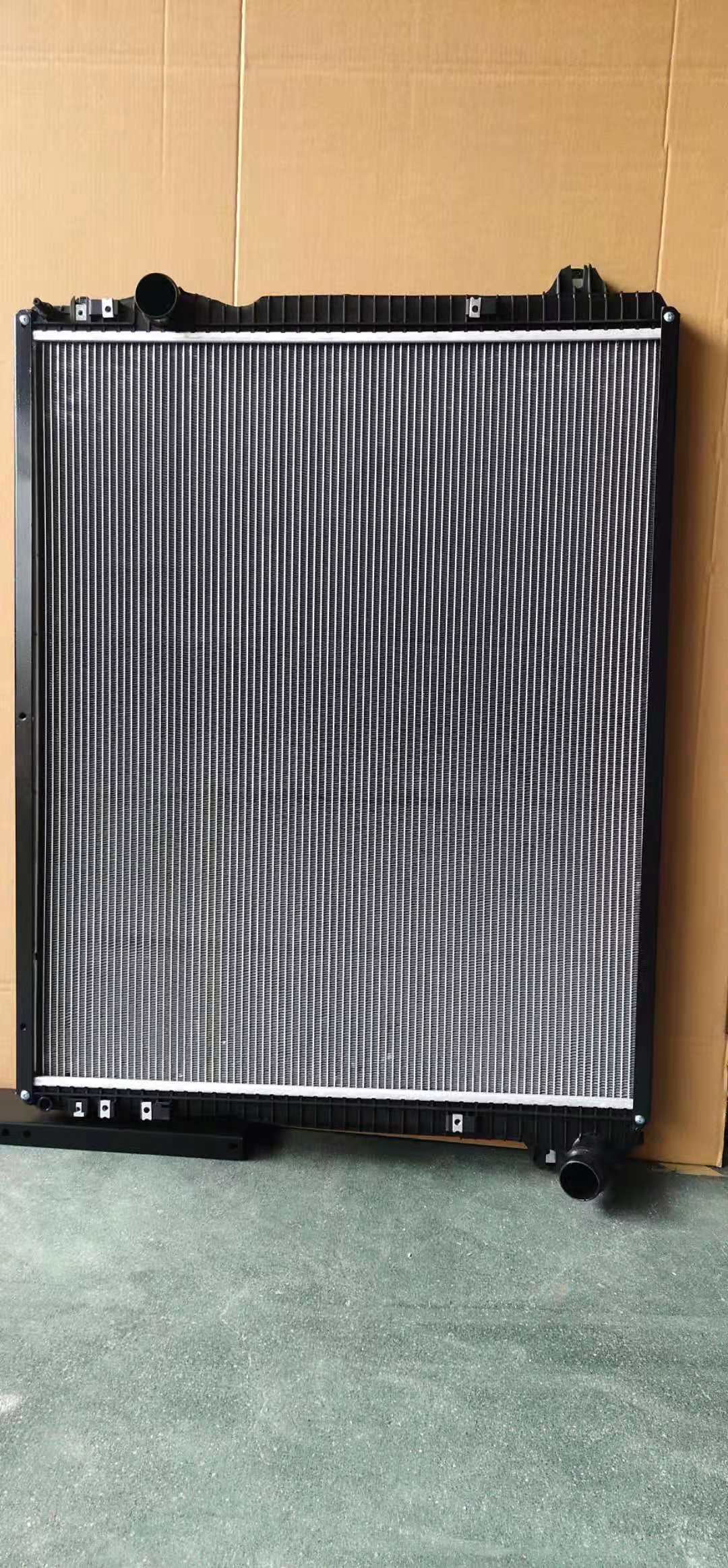 XD069 RADIATOR FOR SCANIA