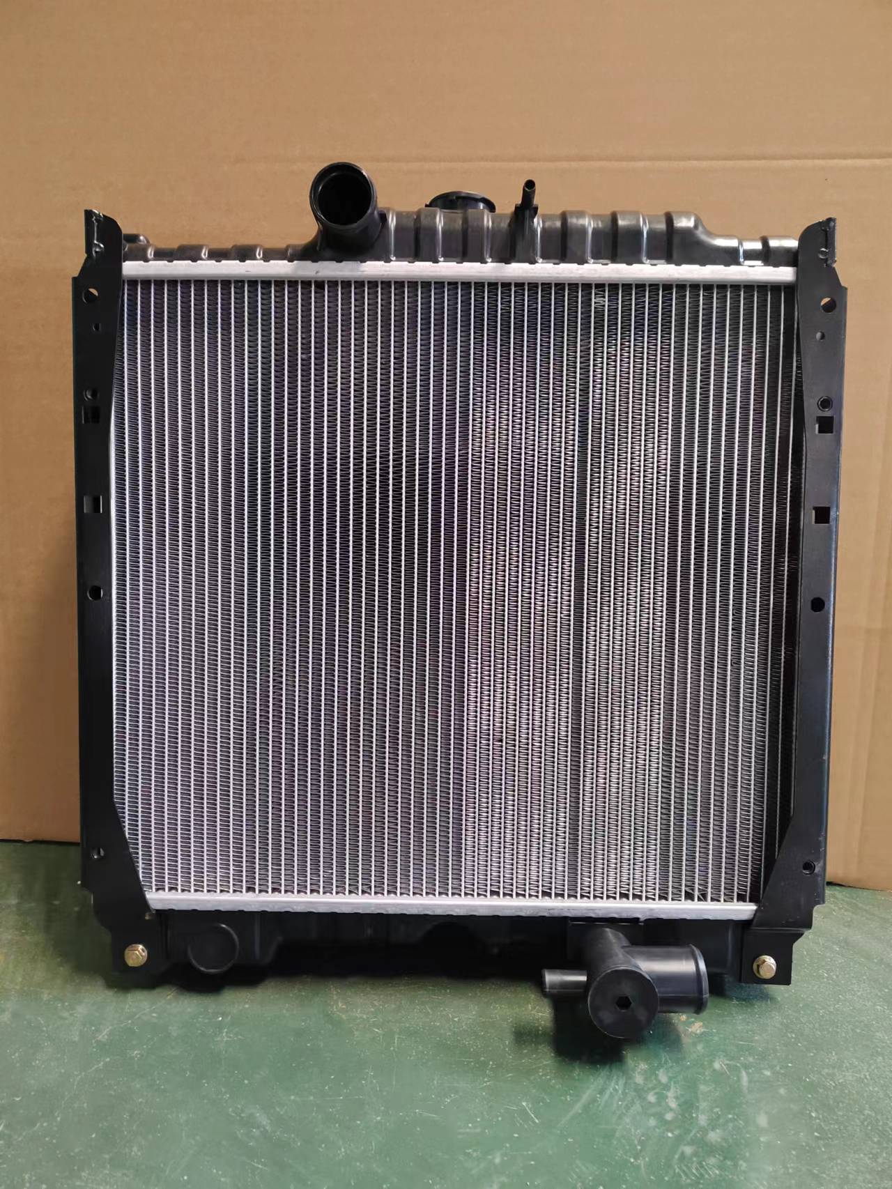 XD82009 RADIATOR FOR JHON DEERE 5403/5705