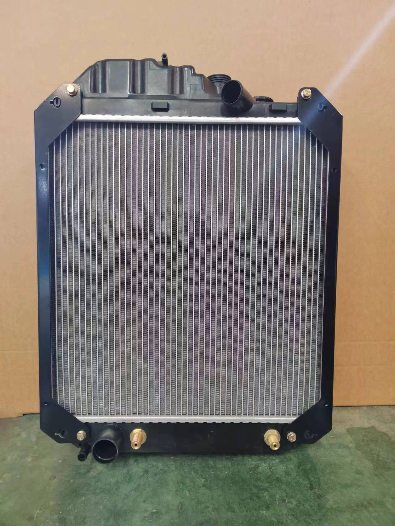 XD82020 RADIATOR FOR CASE 100 110