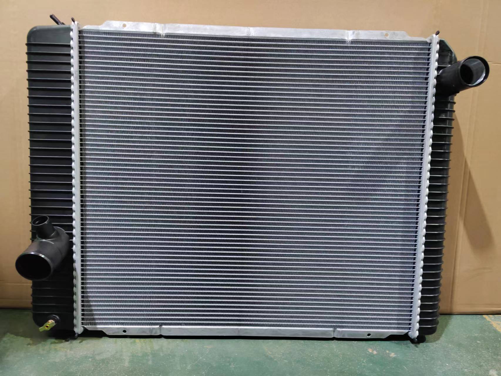 XD92106 RADIATOR FOR INTERNATIONAL