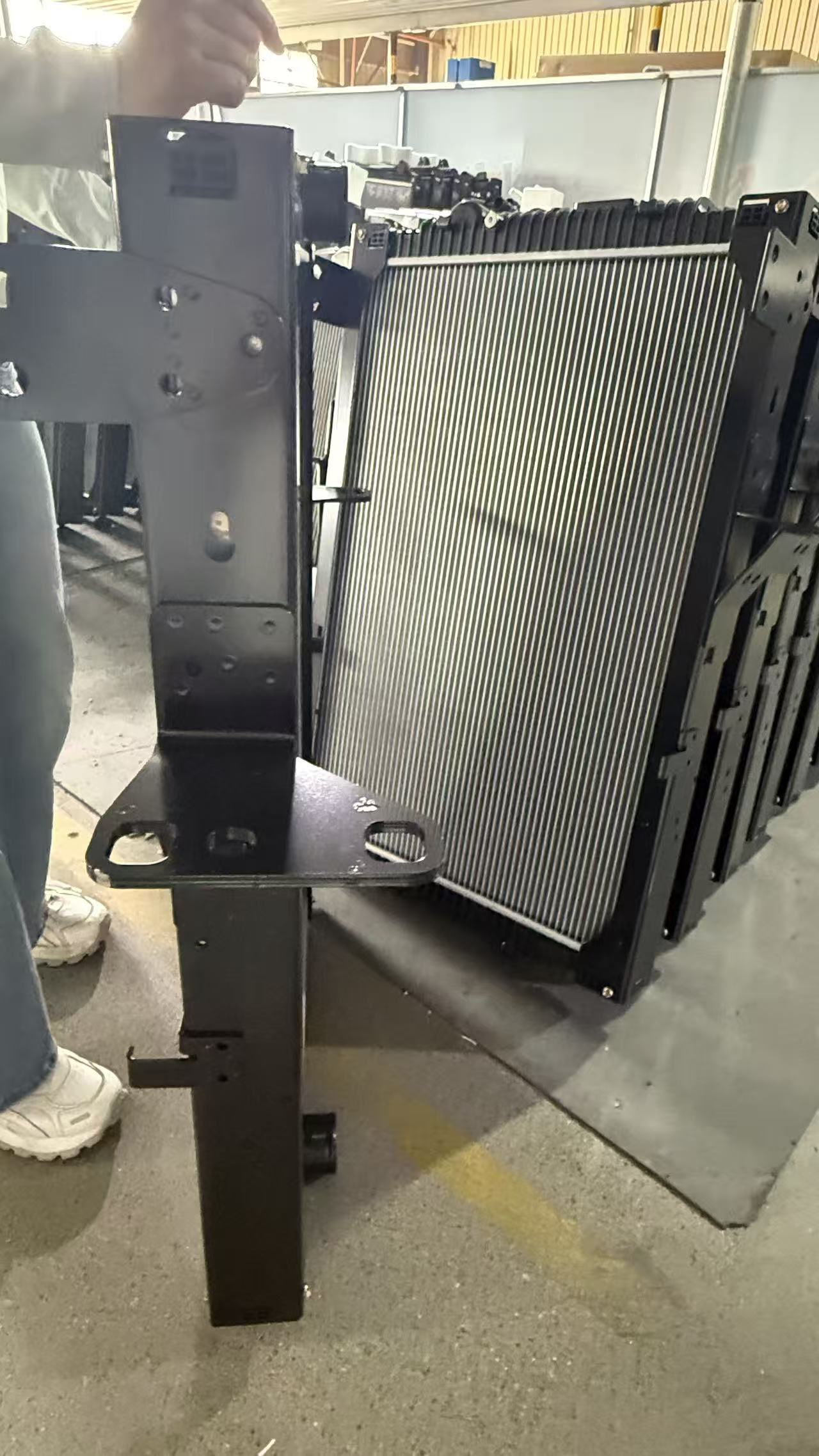 XD028 RADIATOR FOR VOLVO