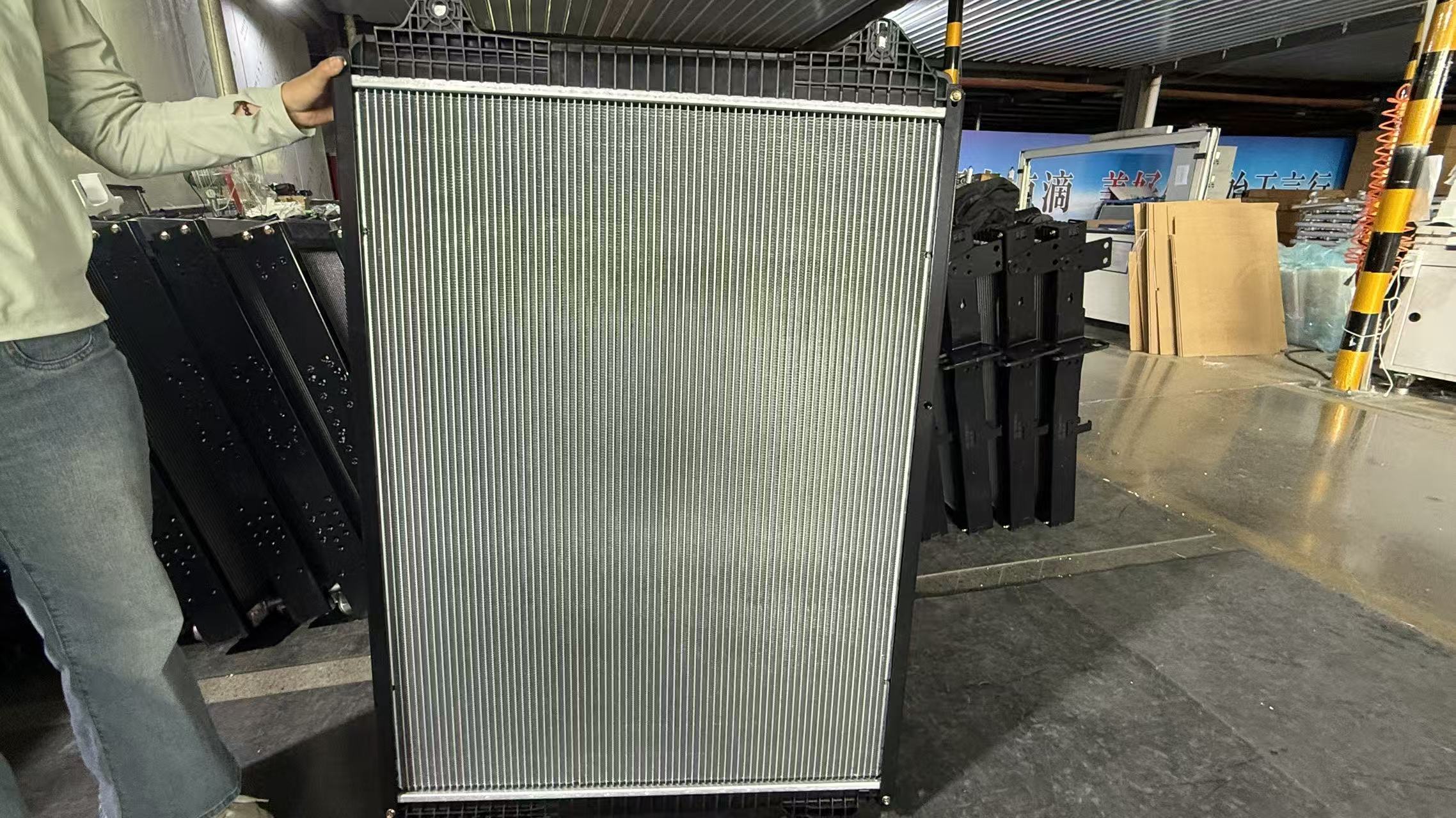 XD81701 RADIATOR FOR SCANIA