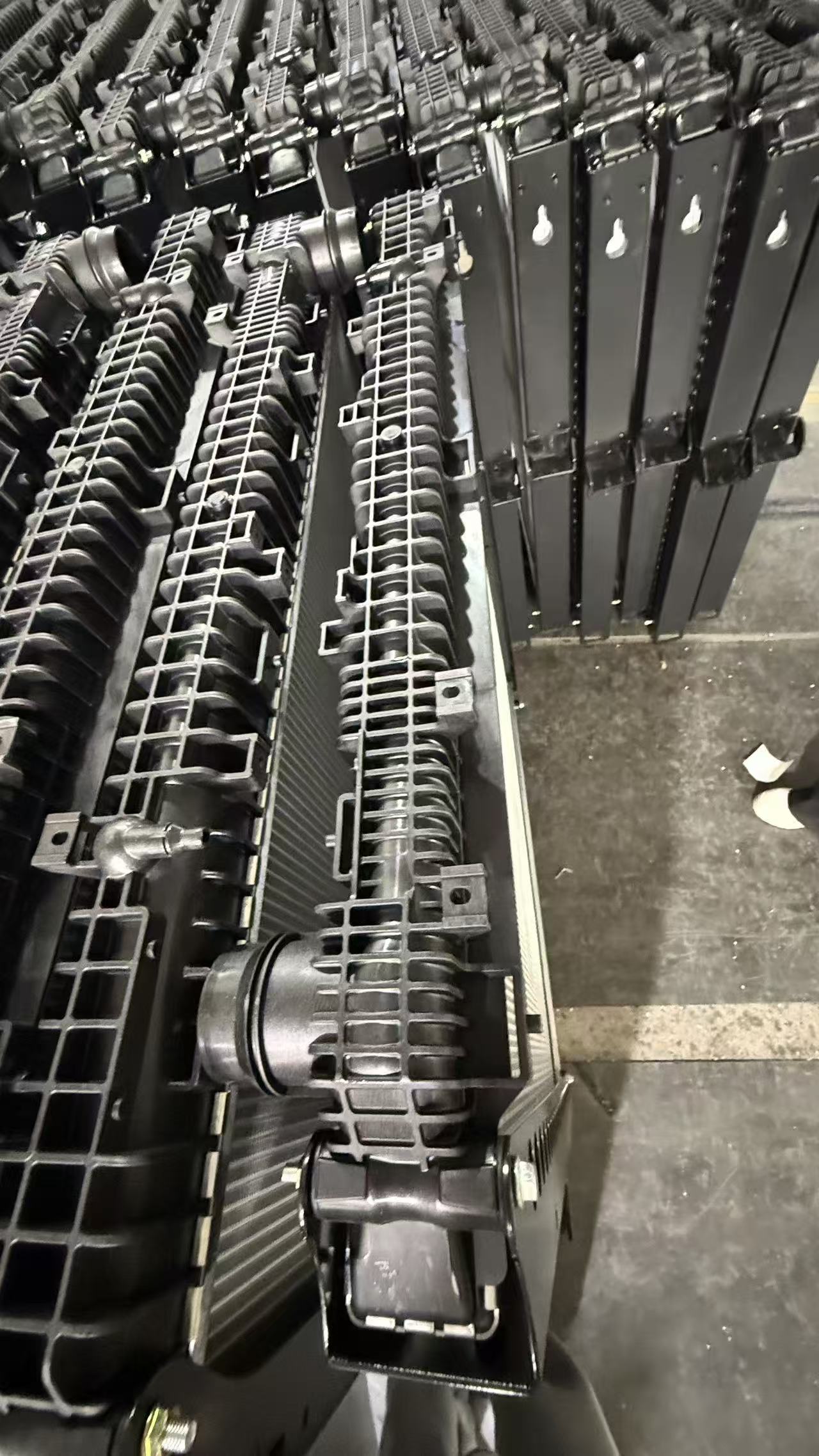xd81209 radiators for mercedes-benz 