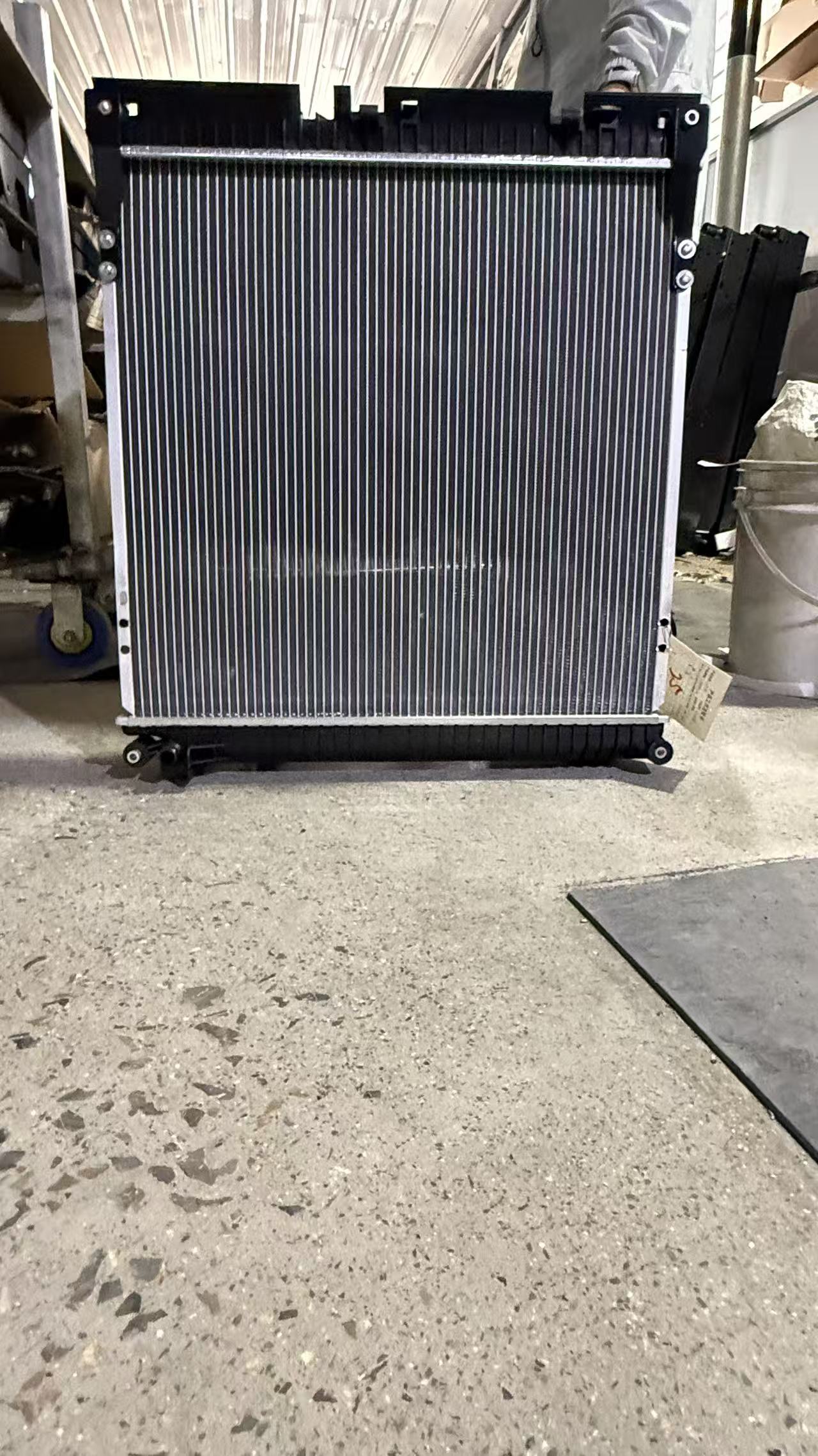 XD81104 RADIATOR FOR MAN