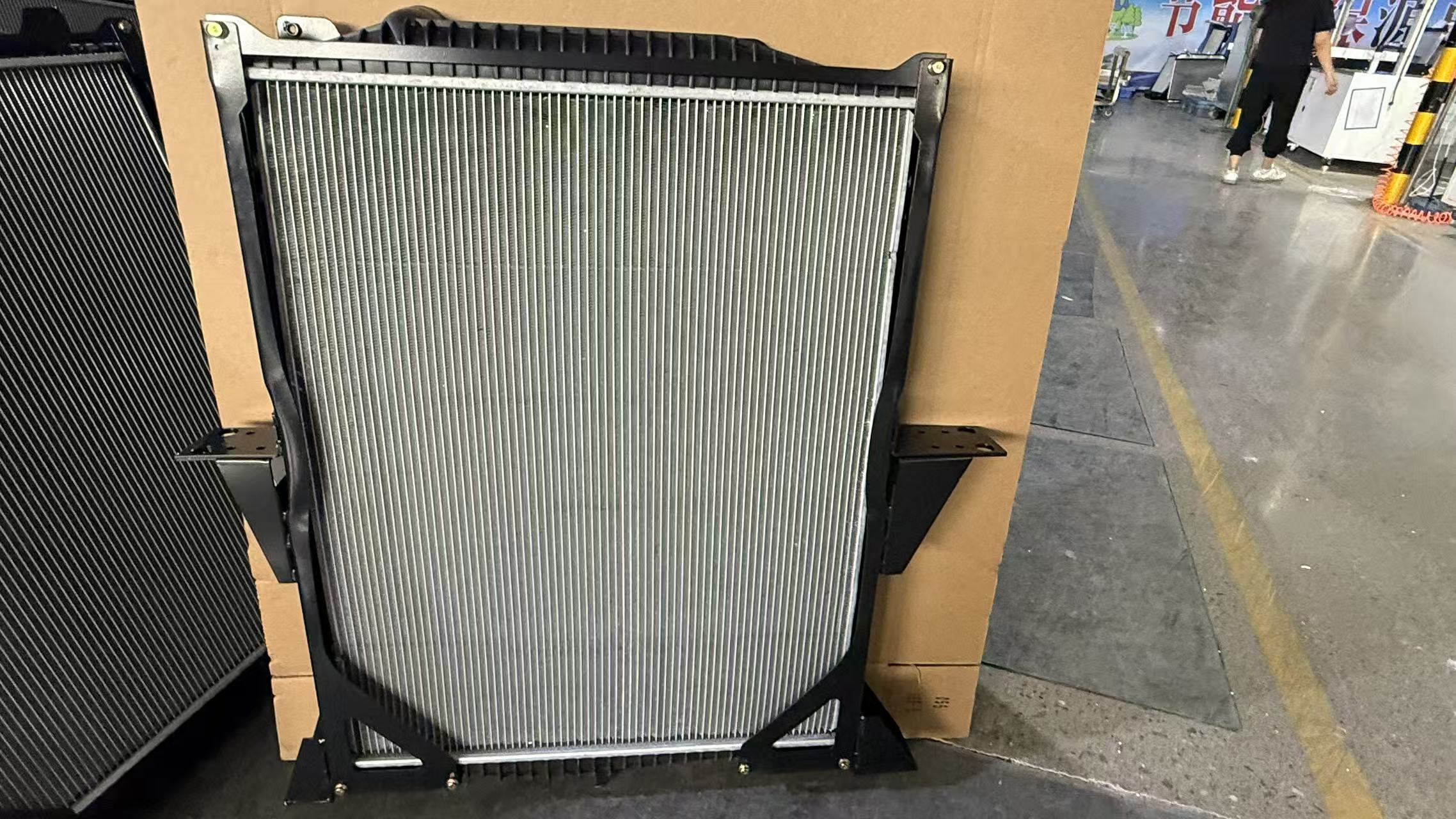 XD034-1 RADIATOR FOR VOLVO