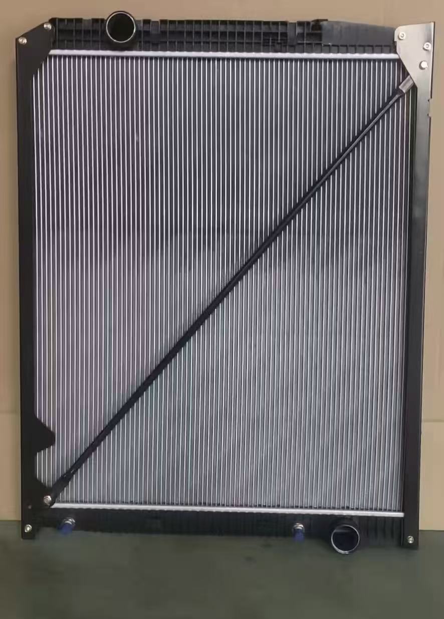XD315 RADIATOR FOR MERCEDES-BENZ