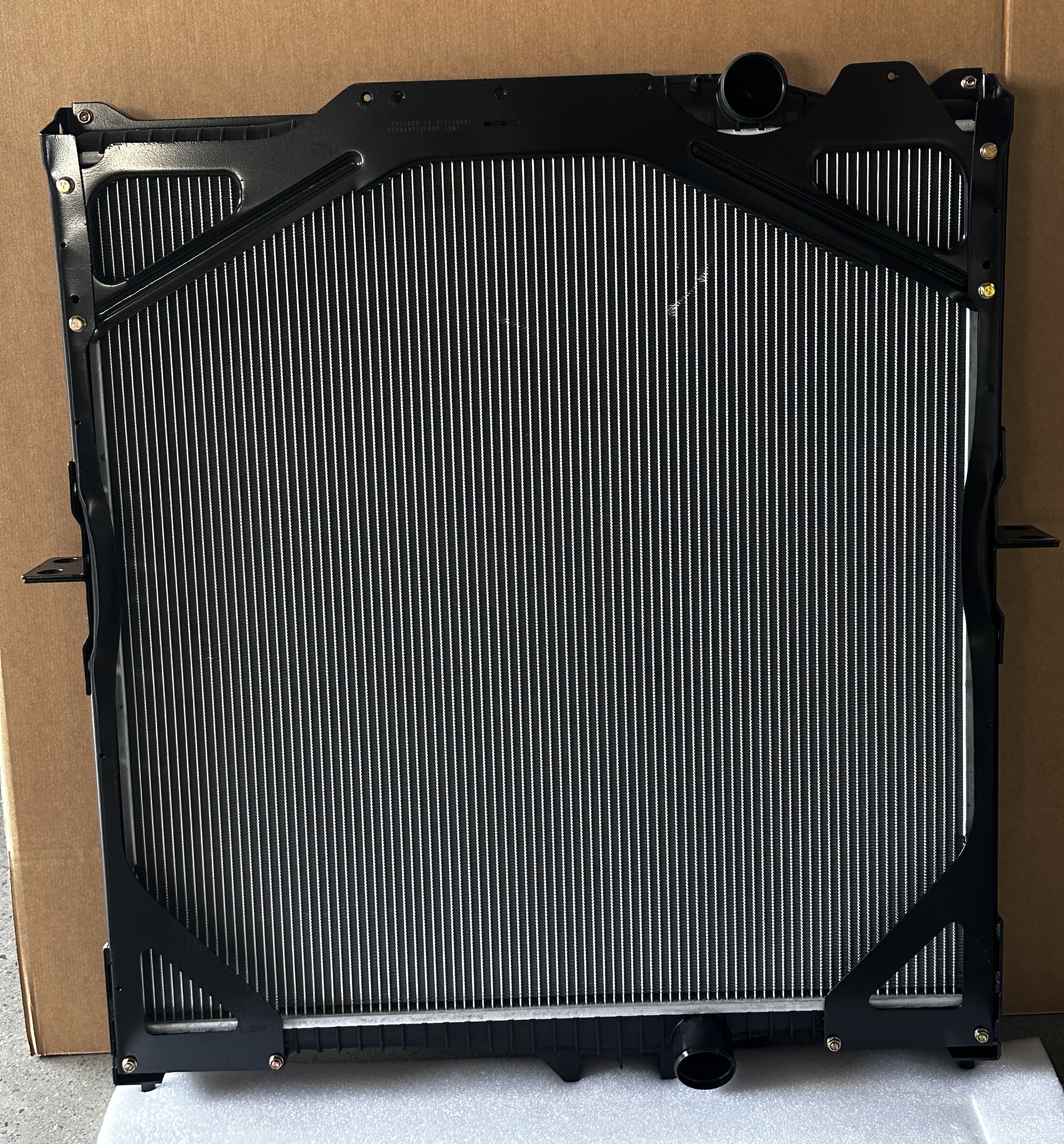 XD033 Radiator For Volvo FH12/16/NH12 OEM 1676435 65462A