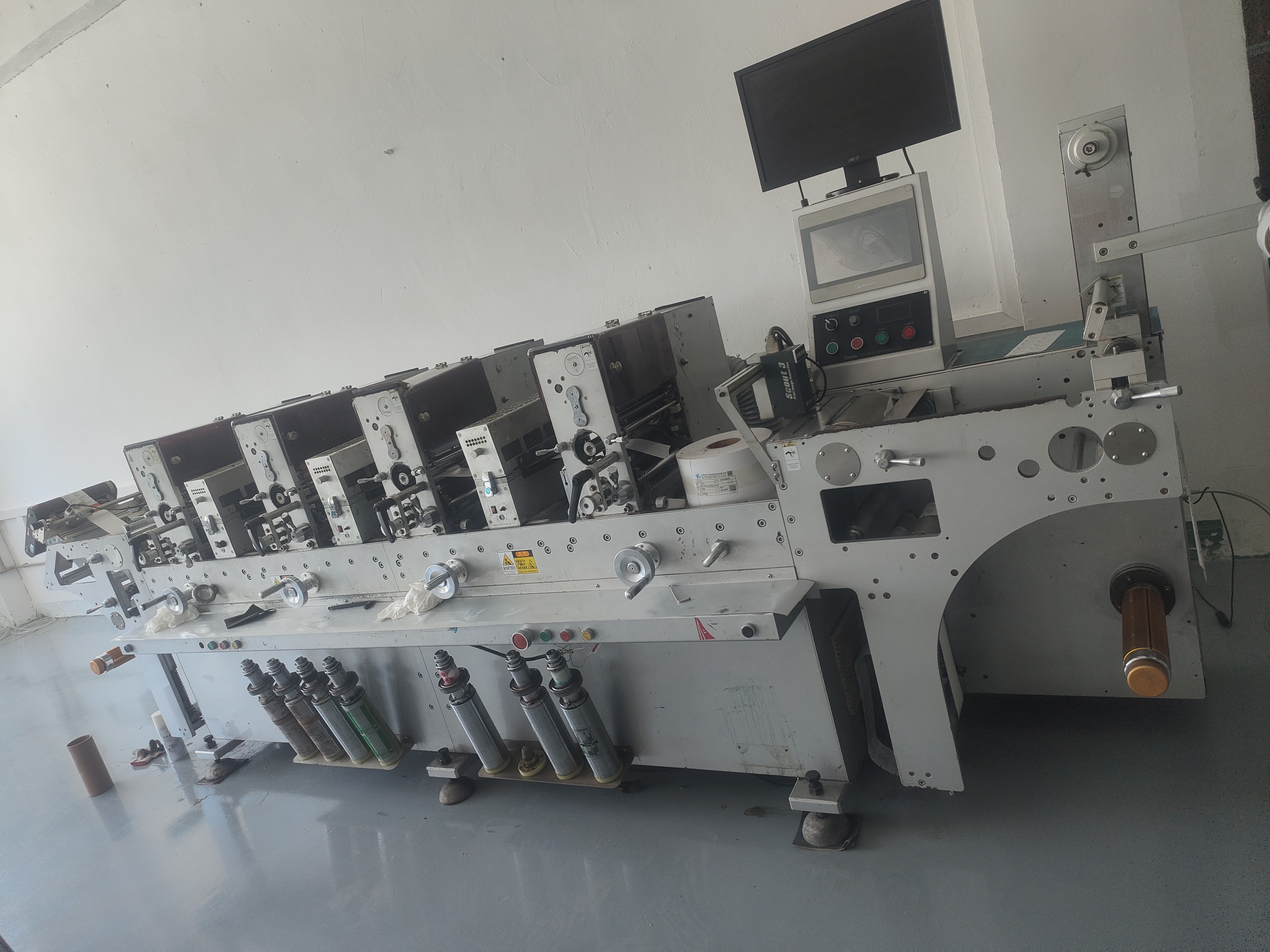 3e8c0e40-f225-46e1-bd01-21a8de1d17f0