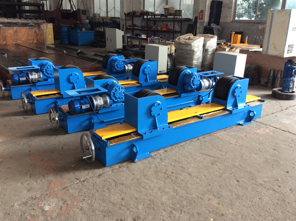 Lead screw welding rotator