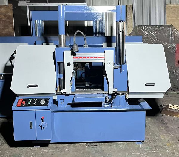 Band Saw Machine