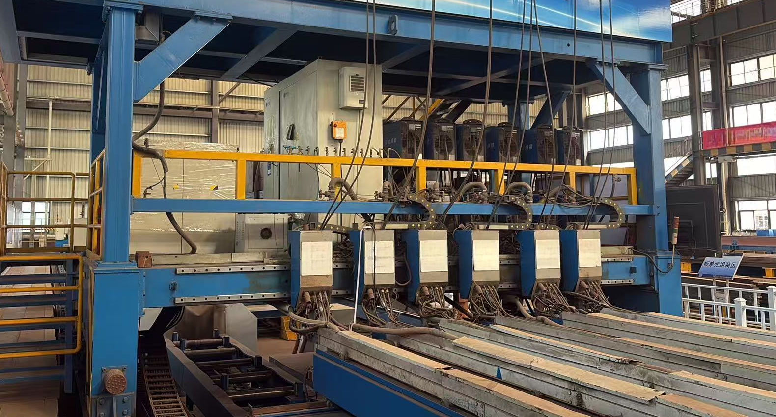 U Rib inside welding machine