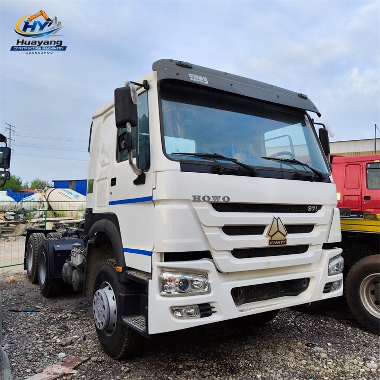Sinotruk Howo 371HP 6x4 Tractor Truck
