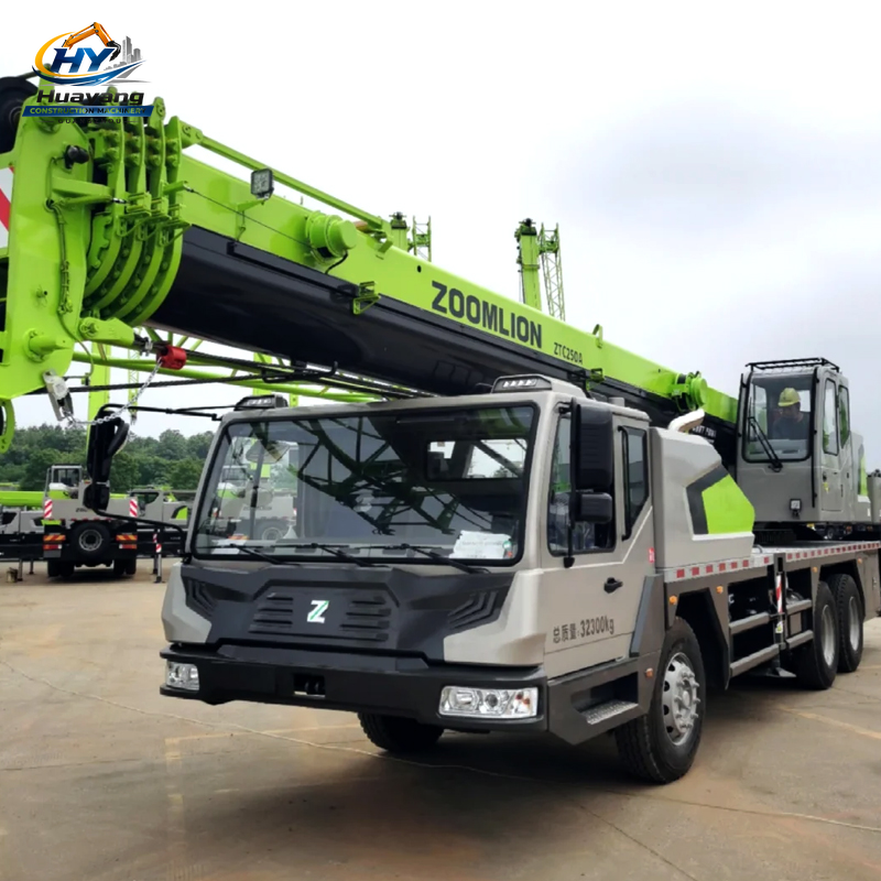 Zoomlion 25 Ton ZTC250A Heavy Truck Crane