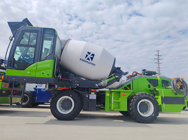Self Loading Concrete Mixer