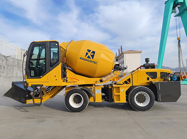 Self Loading Concrete Mixer