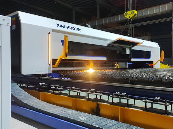 Ground-Rail Large-Format Laser Cutting Machine