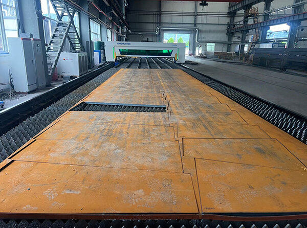 Ground-Rail Large-Format Laser Cutting Machine
